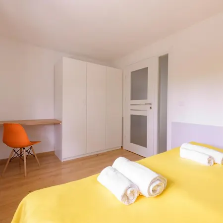 Prime Grey And Blue Appartement